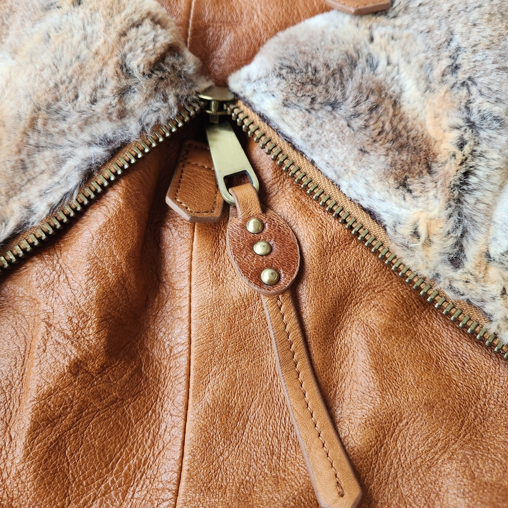 Badgley Mischka Brown Leather Tote Bag with Real Fur Accents Designer - Picture 7 of 8